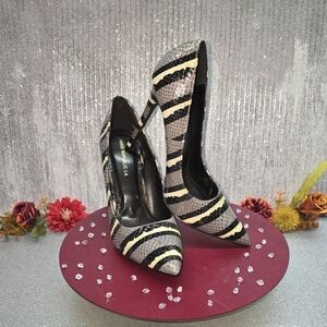 Shoe Republic LA - Gray/Black/White Snakeskin Heels. Sz. 9